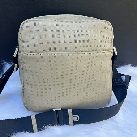 New GUESS Saddlebag HMHIDEP2358 Taupe - Picture 12 of 14